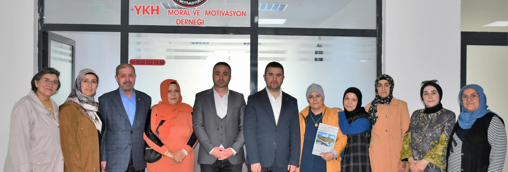 Başhekimimiz Uz. Dr. Mustafa KOZAN ve İdari ve Mali İşler Müdür Yardımcımız Mehmet KÜÇÜKASLAN Yozgat Kanser Hastaları Moral ve Motivasyon Derneğini Ziyaret Etti